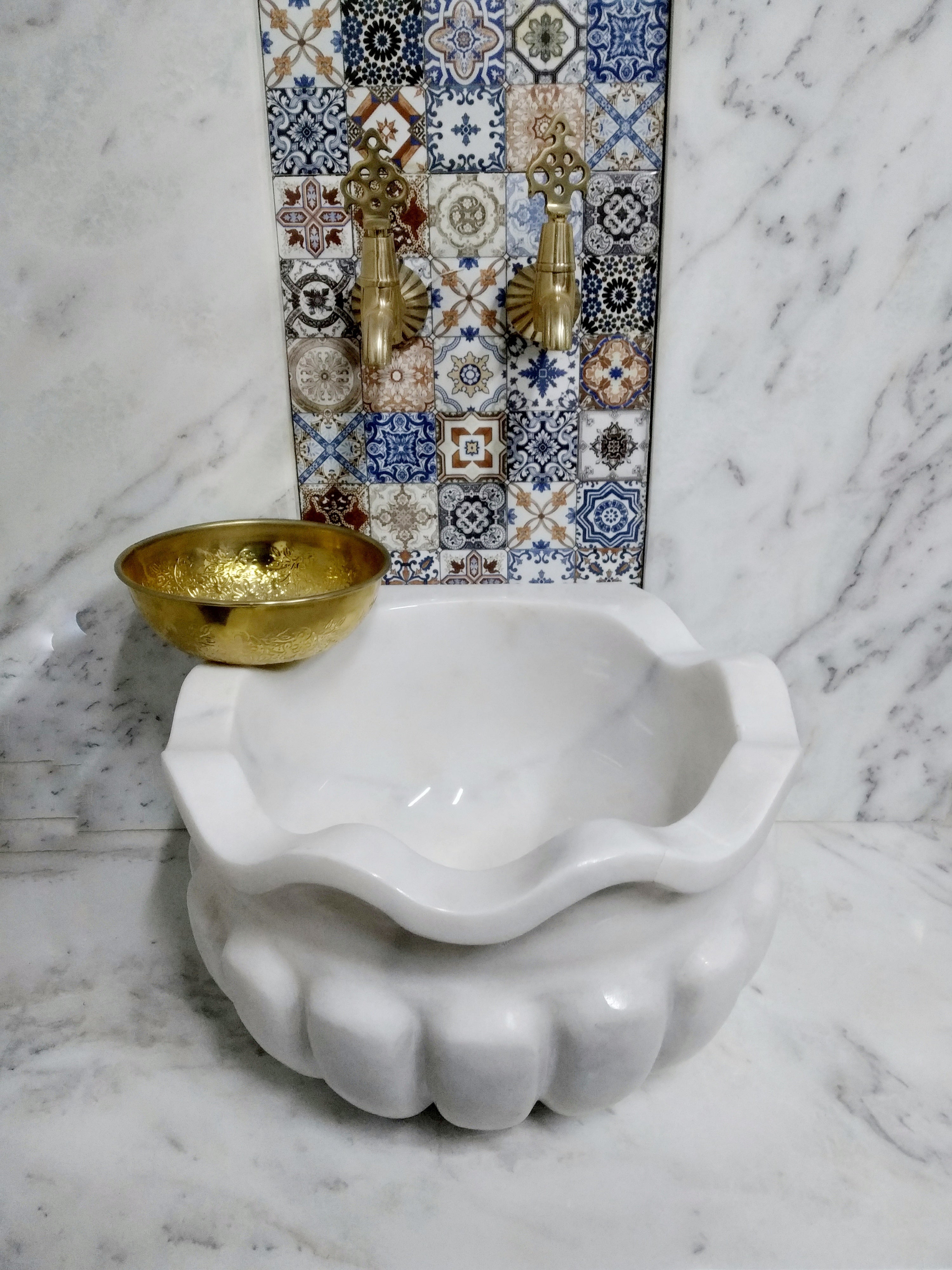 White Marble Bosphorus Hammam Sink